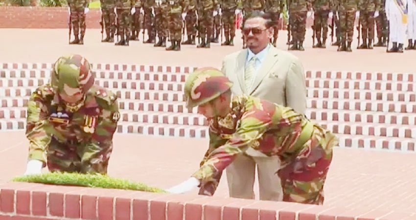 সাভারে জাতীয় স্মৃতিসৌধে ভারপ্রাপ্ত রাষ্ট্রপতির শ্রদ্ধা 