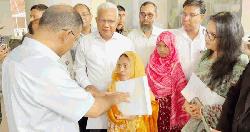 প্রতিবন্ধী তিন ব্যক্তির হাতে নিয়োগপত্র তুলে দিলেন প্রধানমন্ত্রী