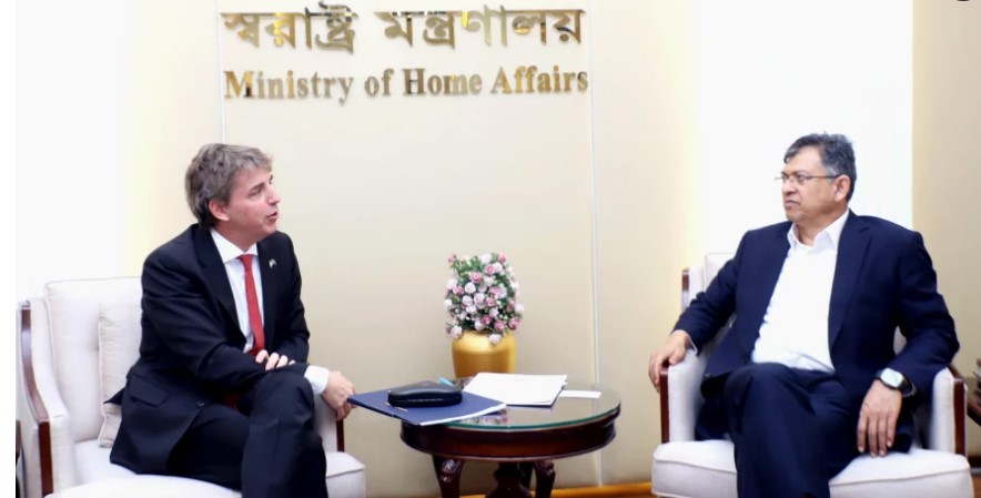 রোহিঙ্গা সংকট আঞ্চলিক নিরাপত্তার জন্য হুমকি: স্বরাষ্ট্রমন্ত্রী