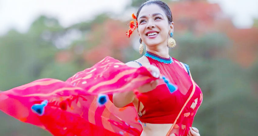 হাওরের ‘নিরালা’ হয়ে পর্দায় আসছেন রুনা খান