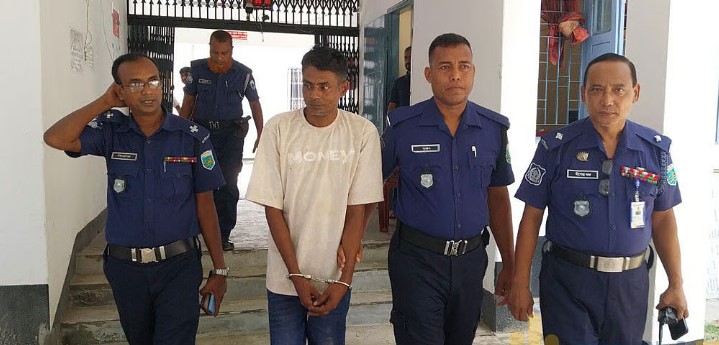 উচ্চ শব্দে গান বাজিয়ে হাত-পা বেঁধে ভাঙা হয় গৃহবধূর দাঁত !