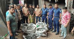পার্বতীপুরে বিপুল পরিমাণ চোরাই তারসহ মোটরসাইকেল উদ্ধার