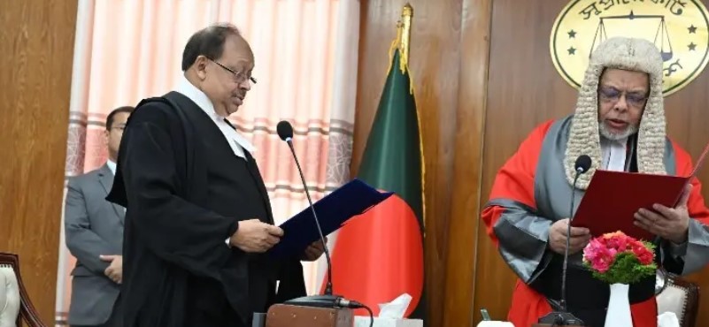 শপথ নিলেন নতুন বিচারপতি হাবিবুল গনি