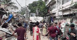 টঙ্গীতে হাজী মাজার বস্তিতে উচ্ছেদ অভিযান, পাঁচ শতাধিক ঘর উচ্ছেদ