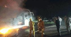 এসি বিস্ফোরণে স্লিপার বাসে আগুন, নিহত ৯