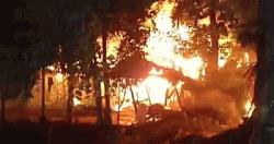 লাশ উদ্ধারের পর এক ব্যক্তির বাড়িতে আগুন, হাঁস-মুরগিসহ সবকিছু লুট