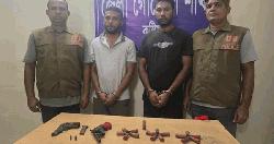 কুষ্টিয়ায় ডিবির বিশেষ অভিযানে ২টি পিস্তলসহ গ্রেপ্তার ২