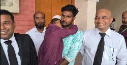 অবশেষে সন্তা‌নের স্বীকৃ‌তি, ওয়া‌রিস হি‌সে‌বে পাবে বাবার সব সম্পত্তির অধিকার