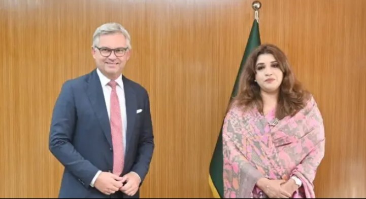 পররাষ্ট্র প্রতিমন্ত্রী শামা ওবায়েদ ইসলাম ও ইইউ রাষ্ট্রদূত মাইকেল মিলার