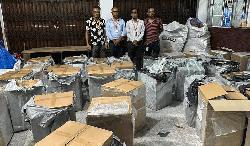 দুই বিমানবন্দরে কাস্টমসের অভিযান, সোনা-মদসহ ৩ কোটি টাকার পণ্য জব্দ