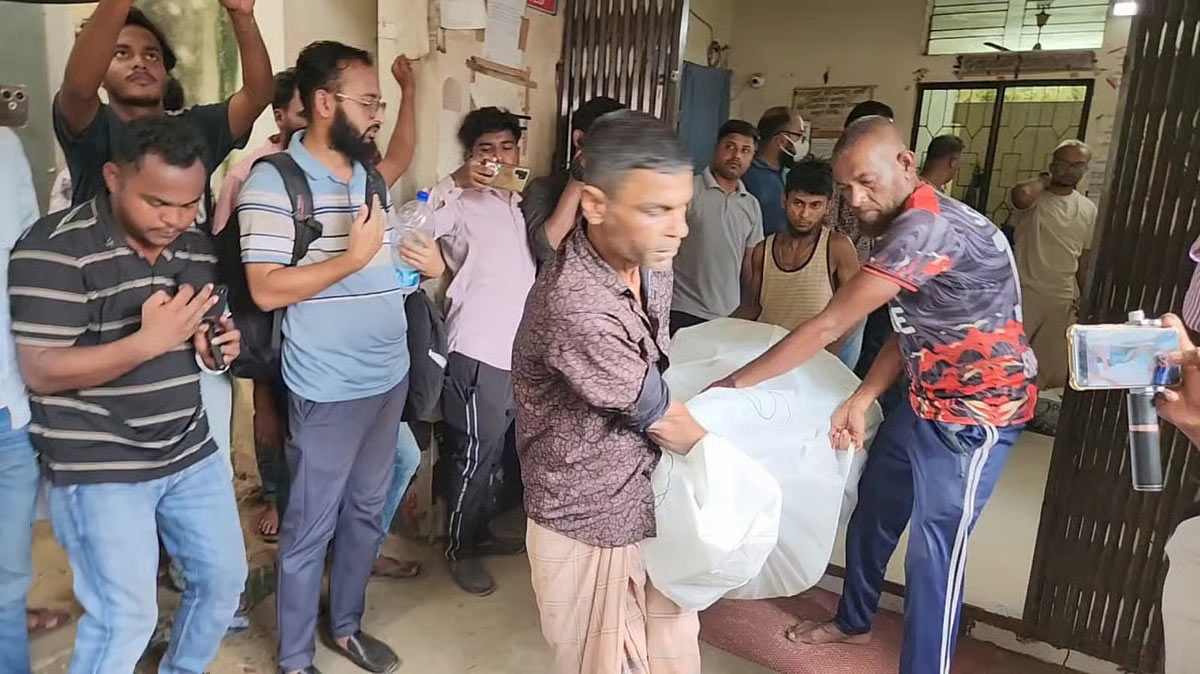 টুপটুপ রিসোর্ট ট্র্যাজেডি: ১০ মরদেহ হস্তান্তর স্বজনদের কাছে টুপটুপ রিসোর্ট ট্র্যাজেডি: ১০ মরদেহ হস্তান্তর স্বজনদের কাছে