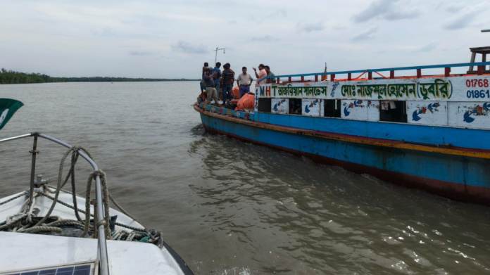 সুন্দরবনে ডুবে যাওয়া কয়লাবাহী জাহাজের সন্ধান মেলেনি